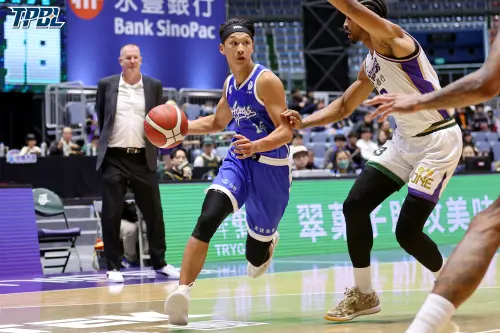 ▲此外談到火燙的手感，蘇文儒透露近期依循教練建議，加快出手節奏，「防守者反應很快，不能像練習一樣慢慢投，加快出手對我幫助很大。」（圖／TPBL提供）