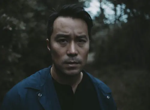 ▲張孝全在《深度安靜》將丈夫外表堅毅，內心卻受挫、憤怒、充滿疑問的神態演得活靈活現。（圖／風起娛樂提供）