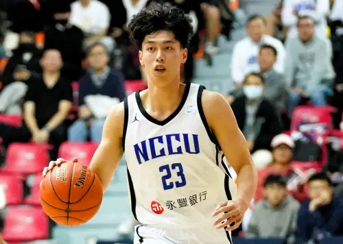 UBA／宇宙政大105：60打垮輔仁大學！跨季55連勝創隊史與聯盟紀錄
