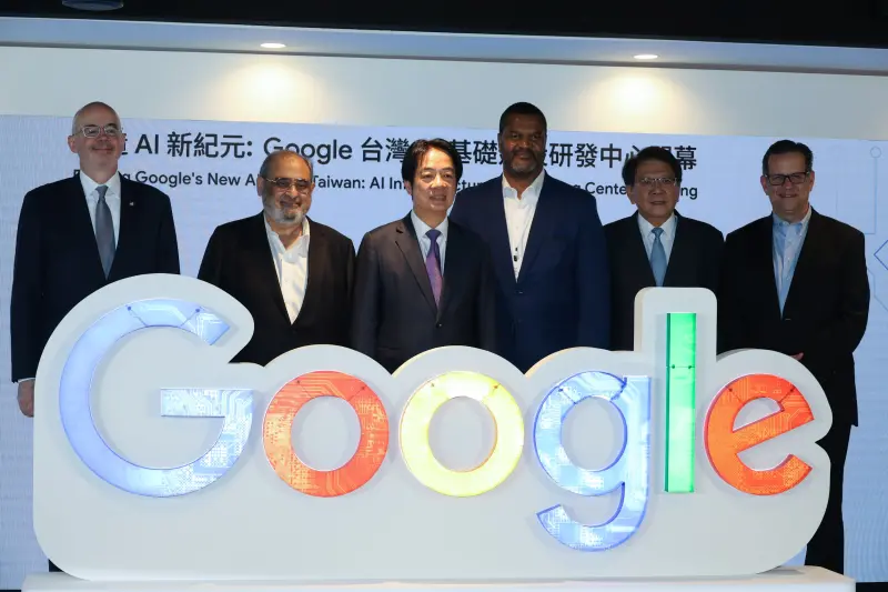 ▲賴清德上午出席「Google 台灣新辦公室開幕活動」時表示，政府目標是在2040年之前，創造超過15兆元產值、50萬個AI就業機會，並建置3座國際級AI實驗室。（圖／記者陳明安攝，2025.11.20）
