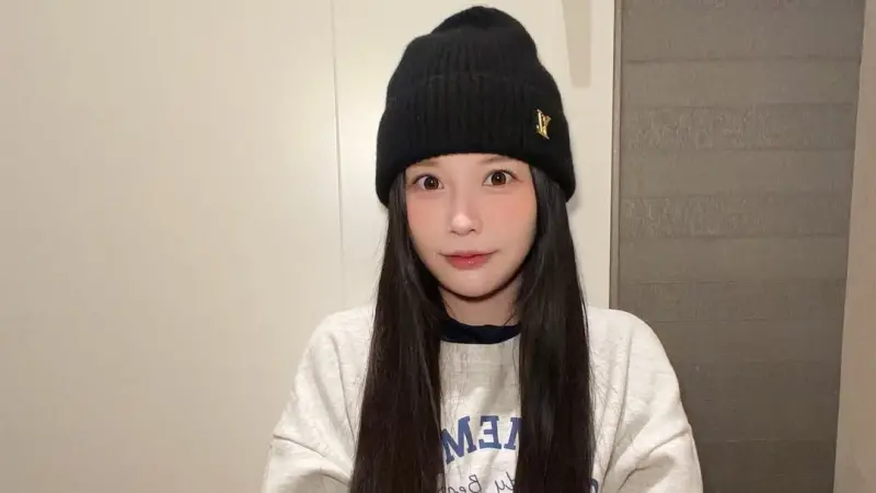 ▲瑀熙近日分享與老公赴美途中，在機場遭黑衣男子假冒人員攔客、強推行李並引導至黑車，差點受騙嚇喊：「以為要被載走！」（圖／翻攝自瑀熙IG@uccu0323）