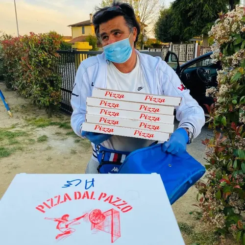 披薩老闆刪光道歉文！台灣人登門捧場「喊這句」　網友傻眼秒炸鍋
