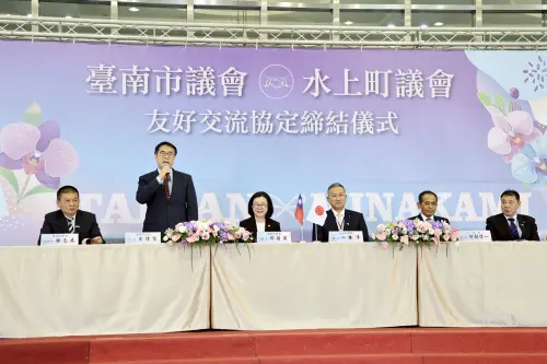 ▲市長黃偉哲出席締結儀式擔任見證人，期盼台日共同開創友好關係新篇章。（圖／南市府提供）