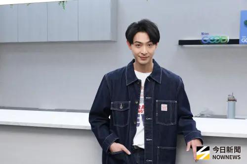 連晨翔當新手爸黑眼圈藏不住！誇女兒高顏值：根本小劉品言
