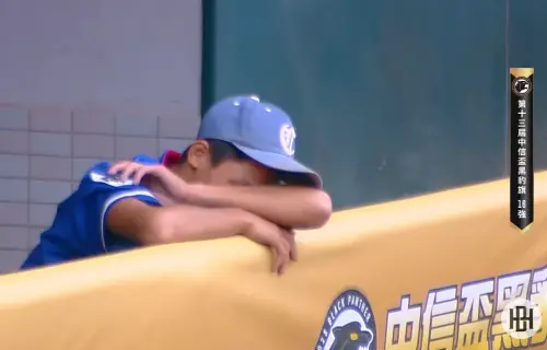 ▲成功商水游擊手沈宇玄在黑豹旗16強因連續出現守備瑕疵，比賽中直接自責到落淚。（圖／截圖自BE HEROES Youtube）