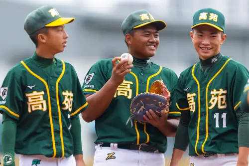 ▲高苑工商重砲洪祈恩（中）打擊能力出色，守備過於單一是劣勢，他表示，若有旅外機會，會想要出國闖闖。（圖／展逸國際行銷提供）