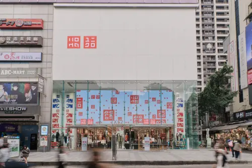 ▲升級回歸的UNIQLO西門店總算開幕。（圖／UNIQLO uniqlo.com）