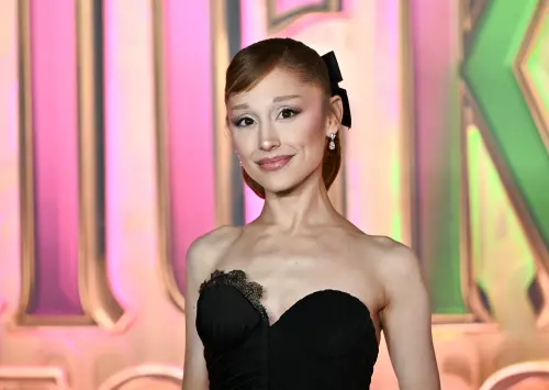 ▲影歌雙棲小天后亞莉安娜，正要進行最新巡迴演唱，也宣告恢復單身。（圖／美聯社／達志影像）