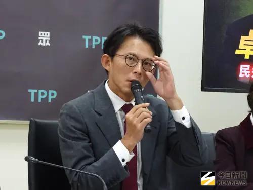 藍白合底牌曝光！黃國昌「母雞帶小雞」　新北選戰不缺席
