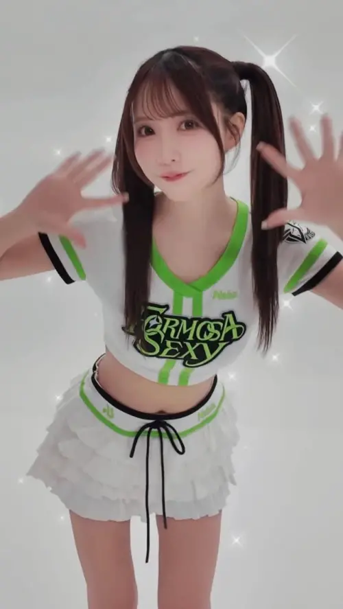 ▲夢想家球團率先公布三上悠亞2款全新形象照片。（圖／翻攝自夢想家啦啦隊IG@formosasexytw）