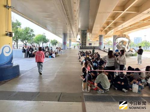 ▲TWICE接機。（圖／記者陳雅蘭攝）