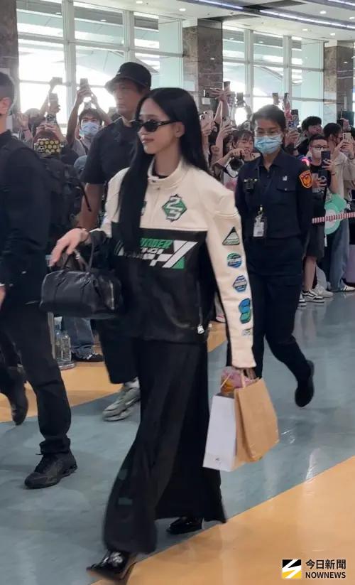 ▲TWICE抵台。（圖／記者陳雅蘭攝）