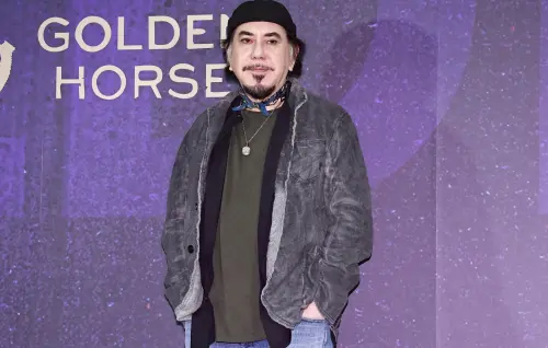 香港大火釀百死！黃秋生喊話竹棚無罪　甄妮也發聲：拜託有點常識
