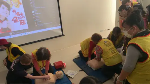 ▲中警婦幼隊舉辦志工訓練  表揚6位績優志工（圖/記者鄧力軍翻攝）