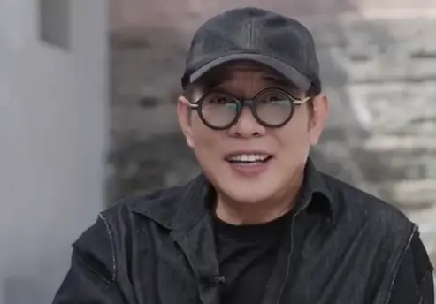 62歲李連杰遭爆換心臟續命！現身笑喊「硬件不斷換」粉絲全嚇傻