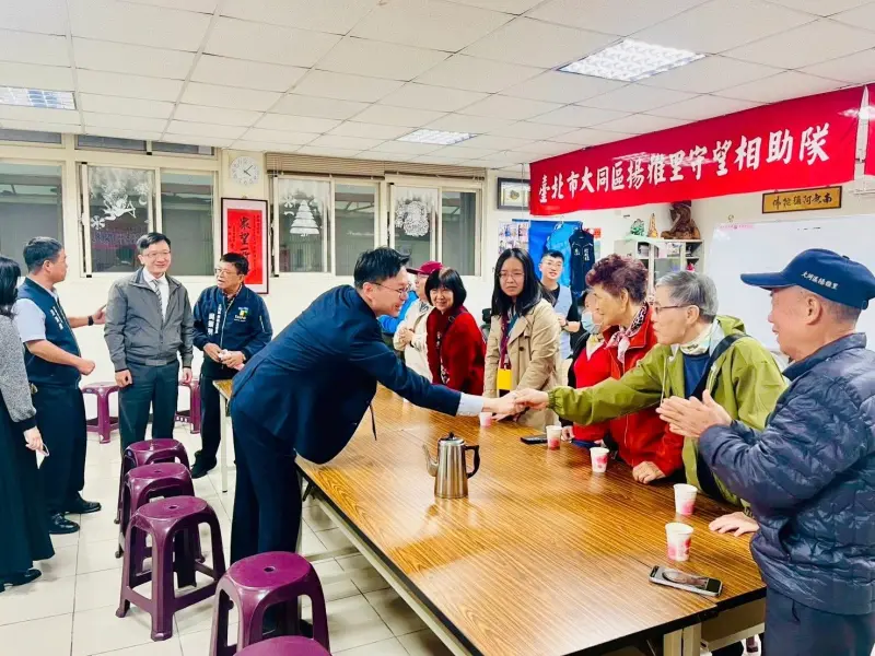 ▲林飛帆說，謝寒冰2020年才說要發放，「我不知道哪一個才是他的意見」。（圖／林飛帆臉書）