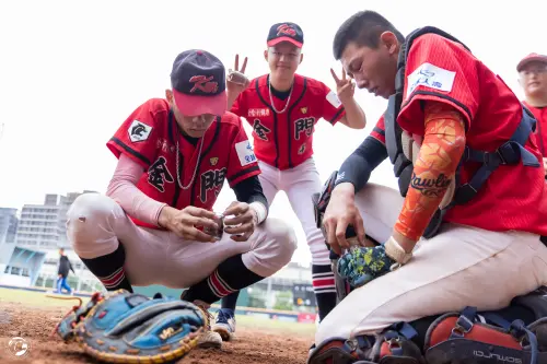 ▲金門農工今日止步黑豹旗16強，但仍寫下隊史最好的成績，總教練楊德城表示，希望此次的比賽，能夠讓更多喜歡棒球的金門孩子投入棒球。（圖／展逸國際行銷提供）