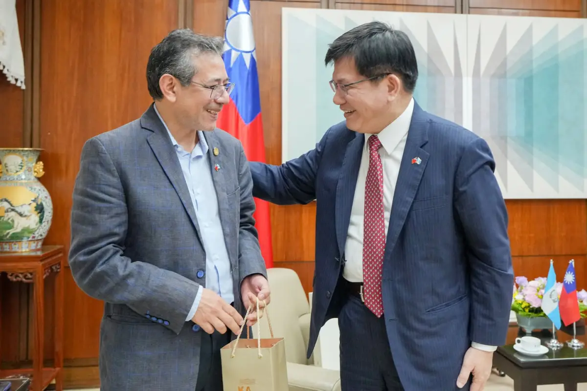 「醫療外交」升級！台海瓜三國醫療合作 林佳龍：深化公衛交流