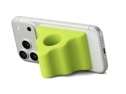 ▲蘋果再推新款配件「Hikawa 手機支架」，是一款專為身障人士所設計的配件。（圖／翻攝Apple.com）