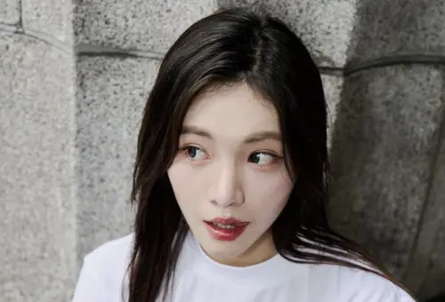 ▲李紫嫣亮眼外型被封為最美星二代。（圖／翻攝自IG@purpleyenn）