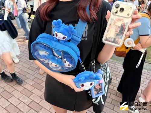 直擊／歡迎子瑜回家！男友投資女友買爆周邊　買到自己愛上TWICE
