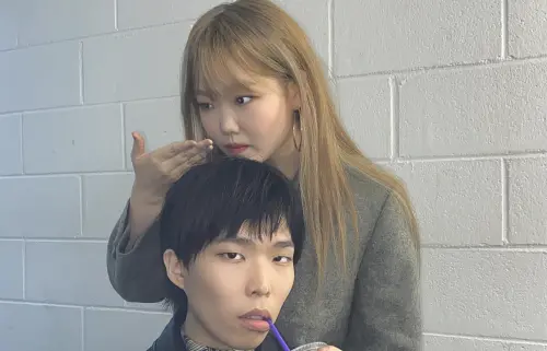 ▲樂童音樂家宣布離開待了12年的YG娛樂。（圖／＠akmu_suhyun IG）