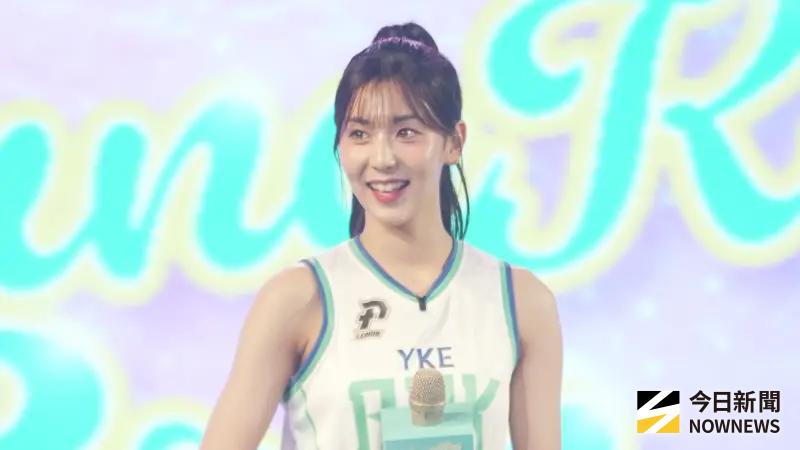 ▲韓國啦啦隊女神睦那京魅力驚人，《Cheer Up！》啦啦隊女神派對，有她的場子在1分鐘內火速完售。這個活動會集結38位來自台灣和韓國的啦啦隊女神為粉絲近距離服務。（圖／記者張一笙攝）