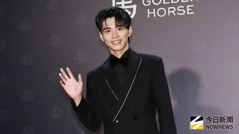 金馬獎／傳與簡廷芮互動曖昧後首現身！王品澔清唱〈表白〉超尷尬