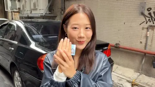 金針菇全民普發領1萬！不買名牌買海外廣告做宣傳　首爾看板亮相
