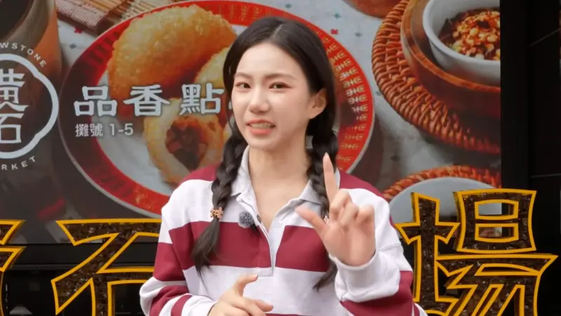 ▲家寧52萬追蹤IG無預警消失，引發集體檢舉與遭停權猜測，雖然她照常更新YouTube影片，但點閱低落、倒讚超越按讚，留言區罵聲不斷，外界認為爭議風波延燒，甚至狠酸她：「連帳號都沒保住！」（圖／翻攝自YT秘月期POPOO）