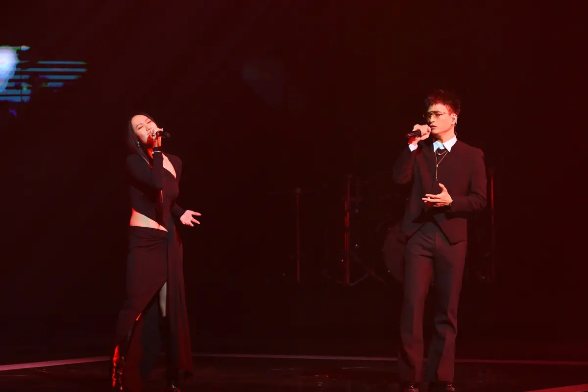 金馬獎／孫盛希、黃奇斌把王菲變伍佰！飆唱〈盛夏光年〉嗨翻全場