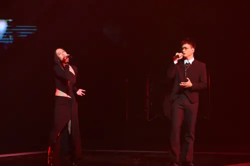 金馬獎／孫盛希、黃奇斌把王菲變伍佰！飆唱〈盛夏光年〉嗨翻全場
