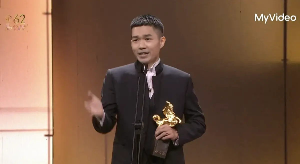 金馬獎／擊敗陳玉勳！《眾生相》李駿碩奪最佳導演 獻吻男友放閃