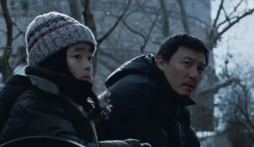 ▲在《幸福之路》中與張震（右）對戲的小女孩Carabelle Manna Wei（右），是翁滋蔓的外甥女。（圖／台北金馬影展官網）