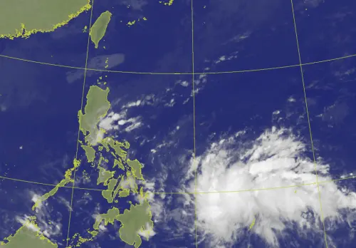 ▲菲律賓群島一帶目前有熱帶擾動，預估未來一周就會增強為颱風「天琴」，路徑對台灣無直接影響。（圖／中央氣象署cwa.gov.tw）