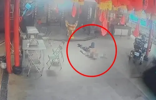 基隆宮廟意外！老翁綁鞭炮拜拜後自行點燃　爆炸倒地重傷臟器外露
