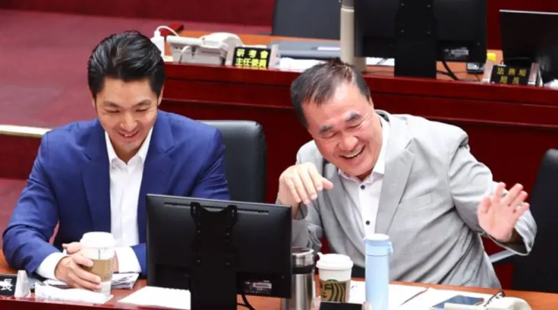 ▲國民黨2026新北市長人選還未定，台北市副市長李四川（右）呼聲最高。（圖／擷取自李四川臉書）