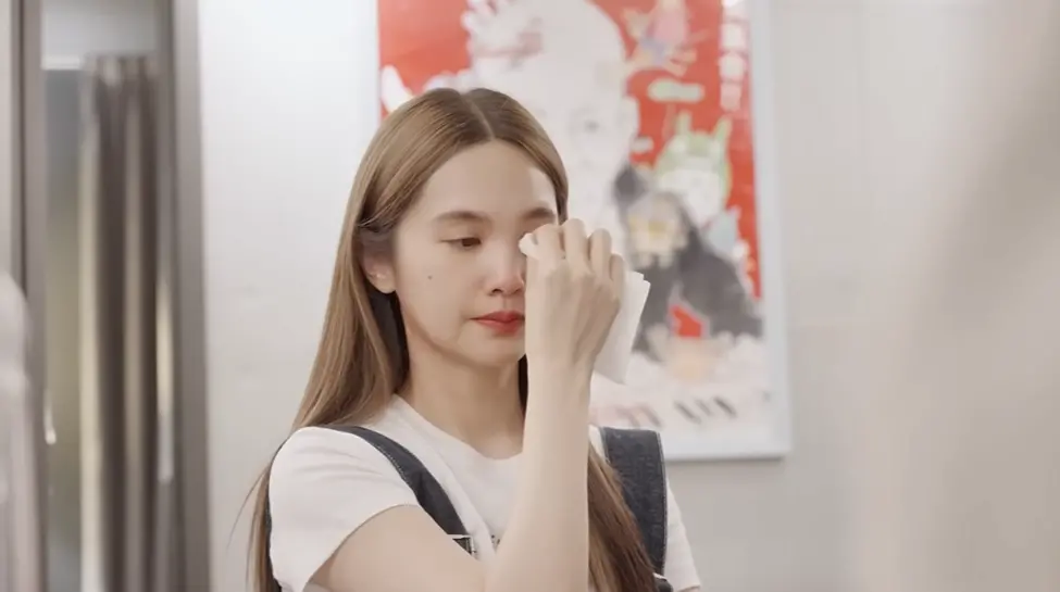 楊丞琳坦言害怕自己聲音！中斷錄音淚崩喊：好像突然不會唱歌