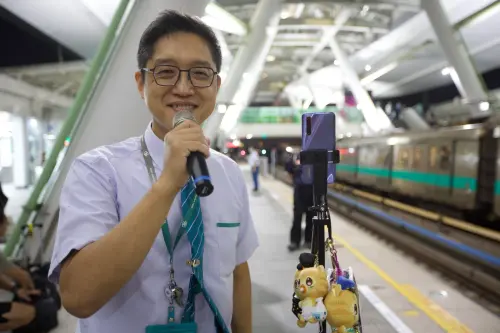 TWICE高雄開唱！捷運站長歡唱陪歌迷　近35萬人次創今年最高運量
