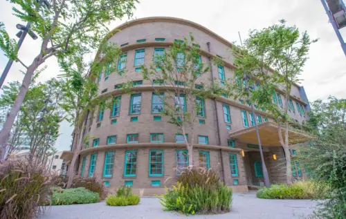 ▲「嘉義市立美術館」在7月登上最強的博物館冠軍之後，就沒有打算讓出寶座。（圖／嘉義市立美術館）