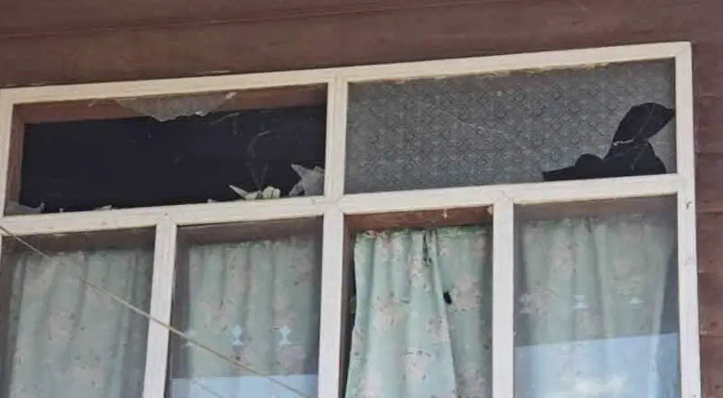 ▲泰緬邊境近來槍砲聲不斷,波及附近住宅。(圖/翻攝自KhaoSod