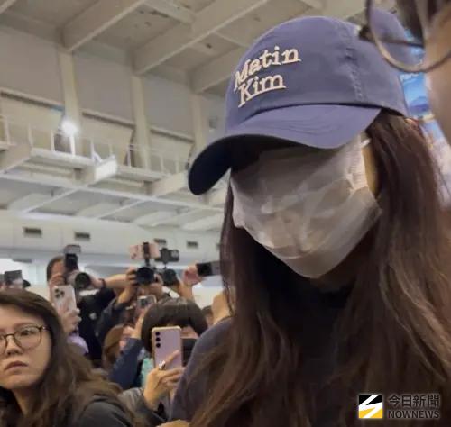 直擊／子瑜TWICE唱完一早搭機離台！點頭承認「回家開唱很開心」
