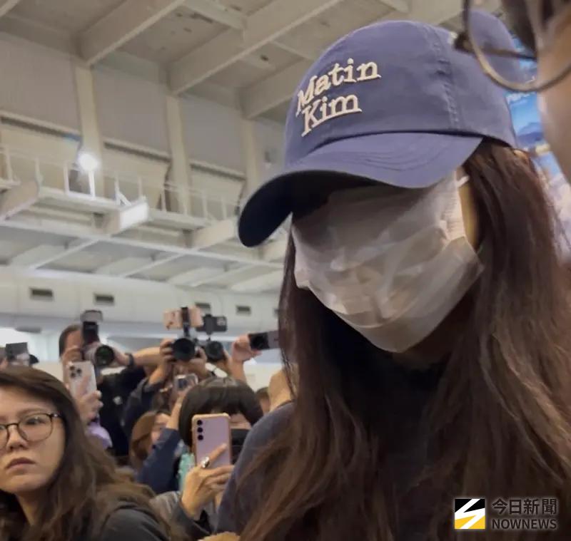 直擊／子瑜TWICE唱完一早搭機離台！點頭承認「回家開唱很開心」