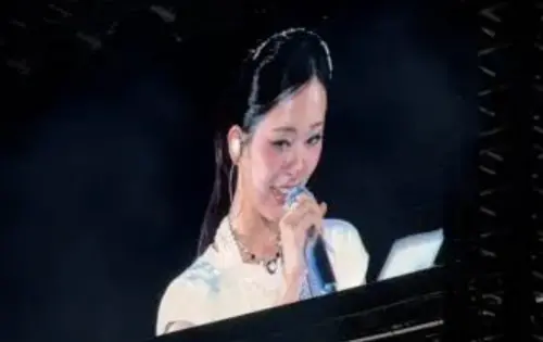 子瑜台上忍不住淚水！姐姐們暖安慰沒關係　她下秒狠瞪：快關音樂
