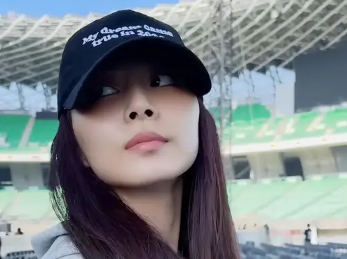 ▲子瑜戴回年初那頂夢想成真帽「My dream came true in 2025.」回到家鄉舞台奔跑，TWICE還獨發影片，感動萬人。（圖／IG@twicetagram）