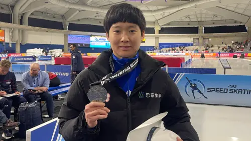 台灣好手陳映竹滑冰世界盃奪下歷史性銀牌！2026冬奧資格勝券在握
