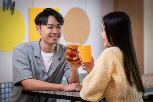 ▲麥當勞推行飲料內用杯響應環保。（圖／麥當勞mcdonalds.com）