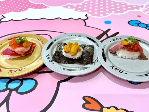 ▲壽司郎12月新菜搶先看，左起：「極上三味」80元、「醃漬海膽海苔包」60元特別價格、海陸組合「海膽鮭魚卵烤牛肉」60元。（圖／記者蕭涵云攝）