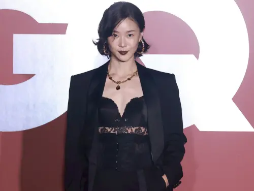 ▲鍾瑶的造型帥氣又不失性感。（圖／記者葉政勳攝）