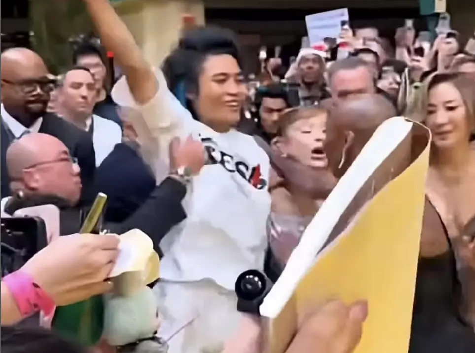 亞莉安娜首映會上遭強摟！26歲網紅被逮補監禁9天 超慘下場出爐